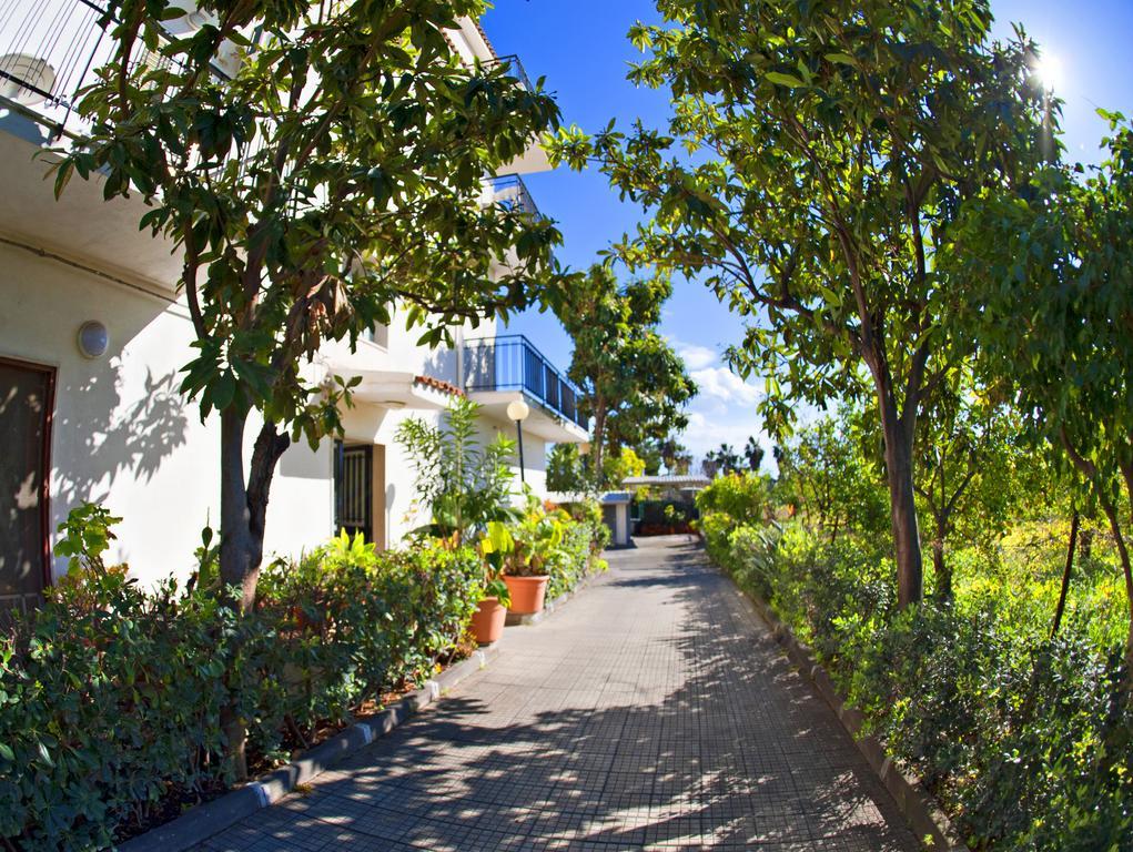 Villa Santantonio จีอาร์ดีนี นักซอส ภายนอก รูปภาพ