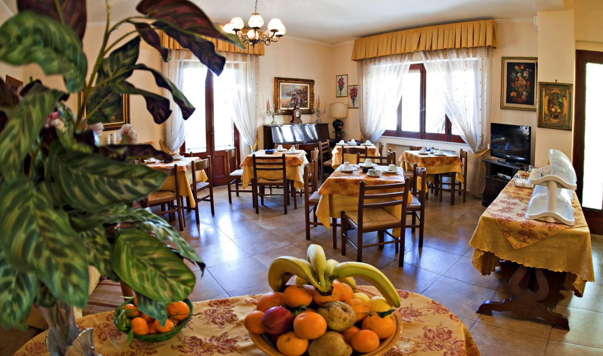 Villa Santantonio จีอาร์ดีนี นักซอส ภายนอก รูปภาพ